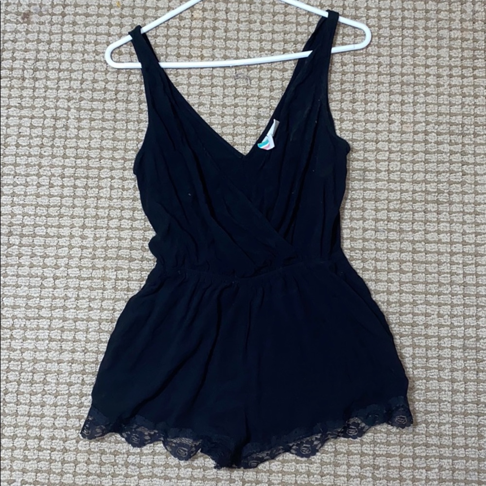 Black romper - Picture 2 of 4